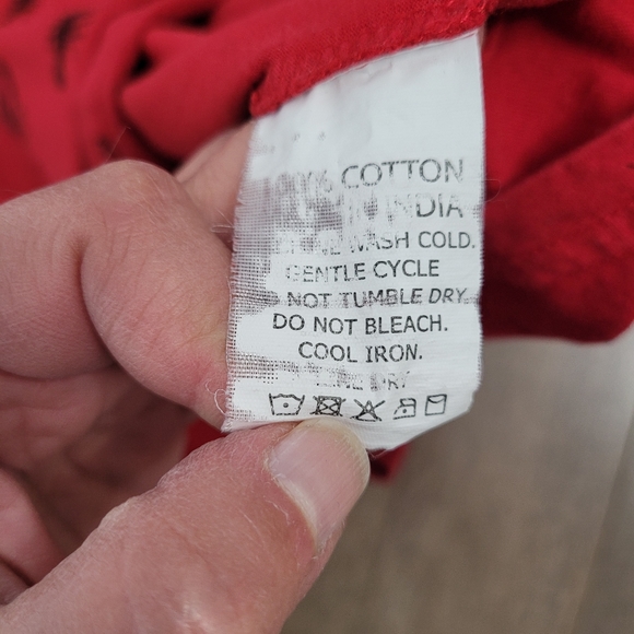 Straight Faded red and black lobster print t-shirt size large - Picture 5 of 5